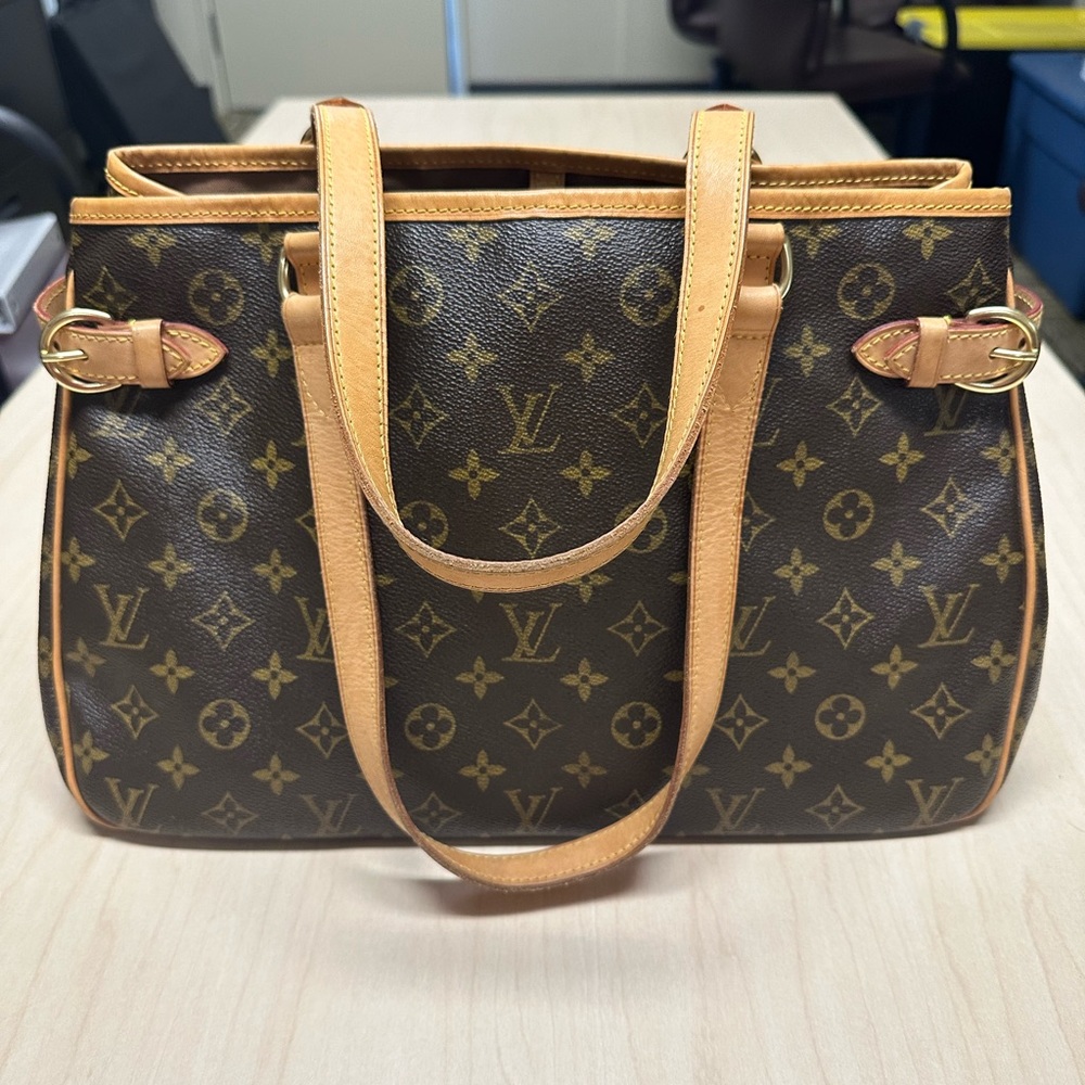 WOW POSHMARK - ONE OWNER = ME - Authentic Louis Vuitton Batignolles GM YEAH!!! - Picture 2 of 16